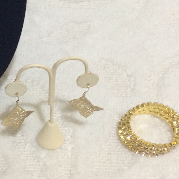 Issa Fashion Jewelry Bundle /Buy two get one free - Picture 5 of 5